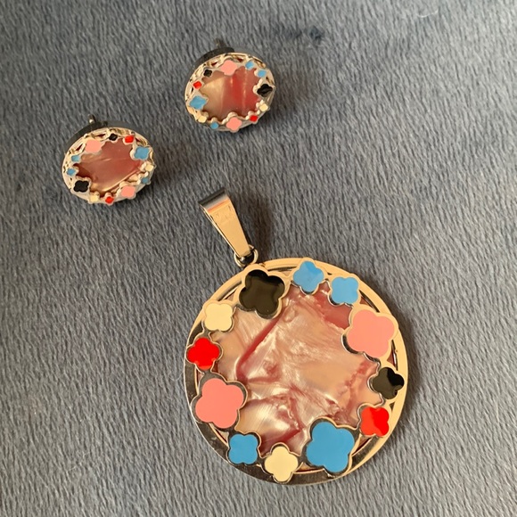 Imported Colorful Pendant and earrings in steel - Picture 6 of 8